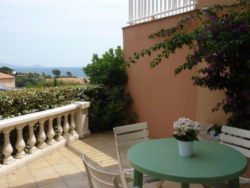 Logement Calme Proche Mer, 4 Personnes, St Aygulf Frejus Exterior photo